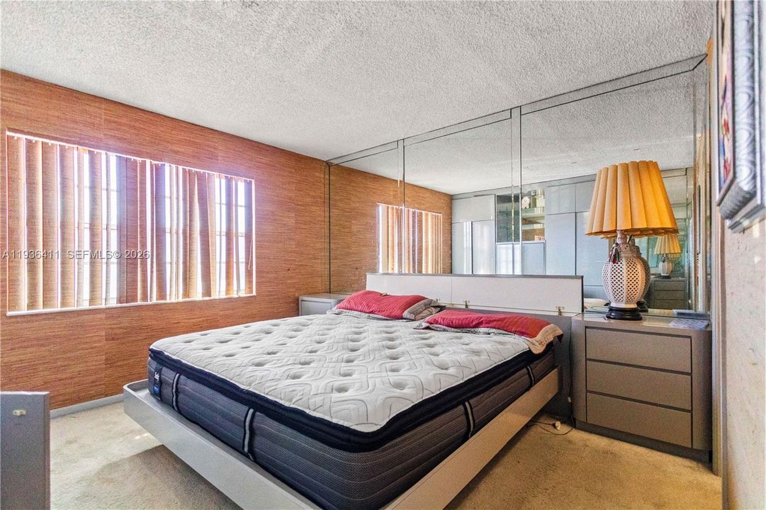 На продажу: $179,900 (2 спален, 2 ванн, 1459 Квадратных фут)