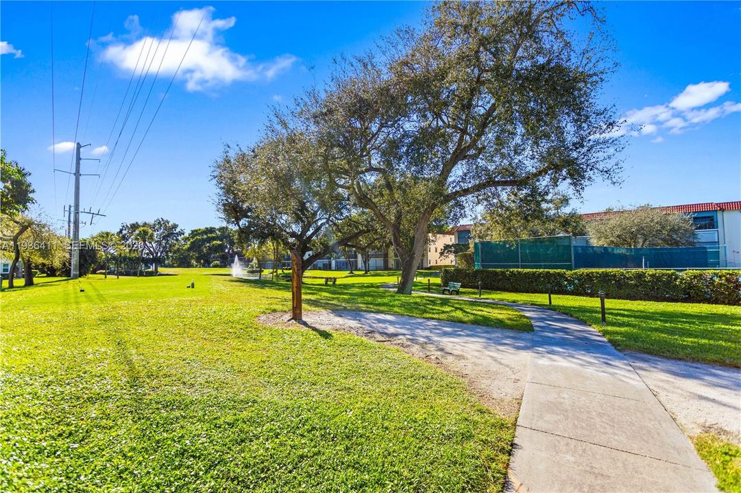 На продажу: $179,900 (2 спален, 2 ванн, 1459 Квадратных фут)