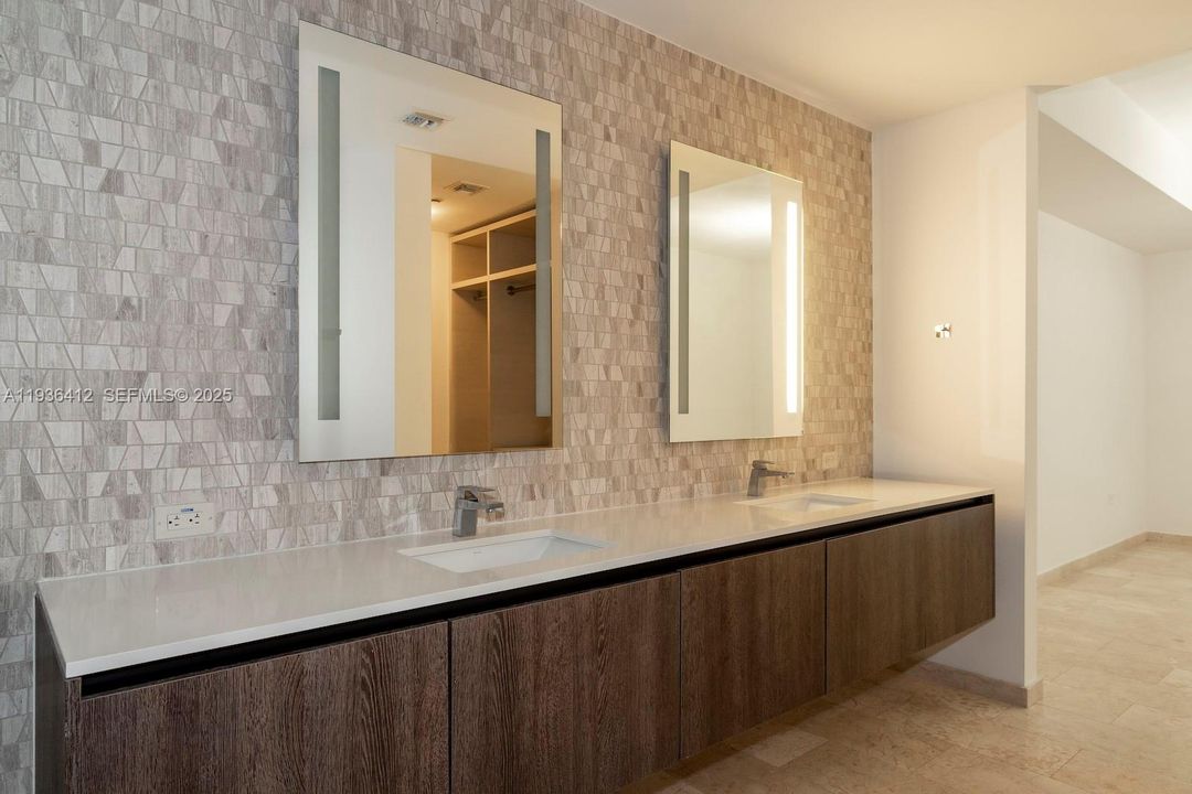 En Venta: $950,000 (2 camas, 2 baños, 1193 Pies cuadrados)