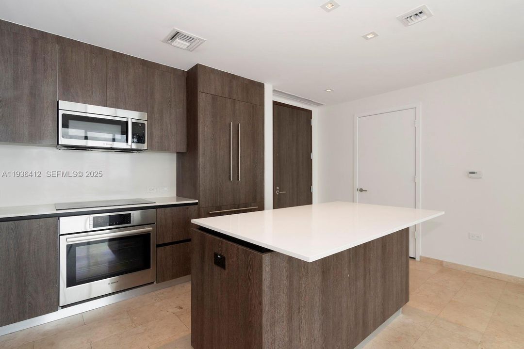 En Venta: $950,000 (2 camas, 2 baños, 1193 Pies cuadrados)