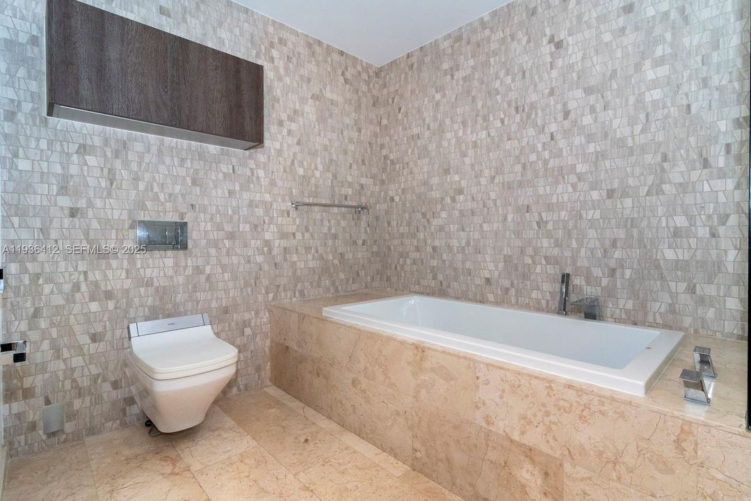 En Venta: $950,000 (2 camas, 2 baños, 1193 Pies cuadrados)