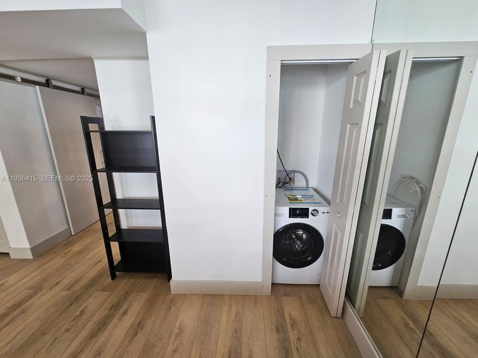 For Sale: $350,000 (0 beds, 1 baths, 480 Square Feet)