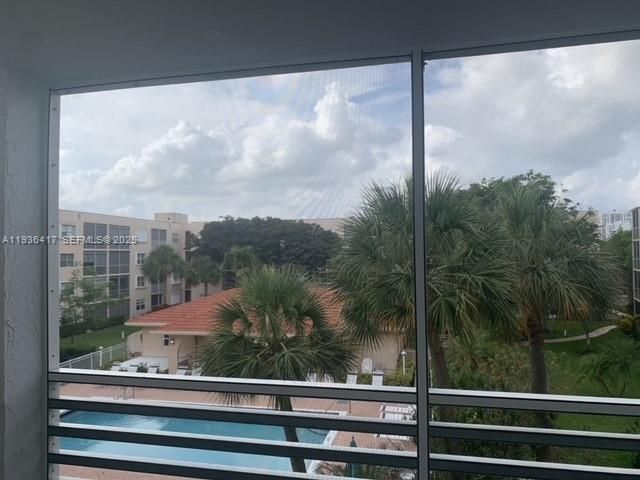 For Rent: $3,650 (1 beds, 1 baths, 850 Square Feet)