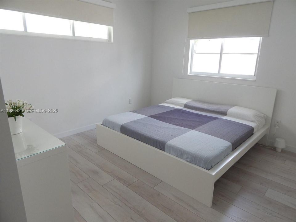 For Rent: $3,500 (2 beds, 2 baths, 1080 Square Feet)