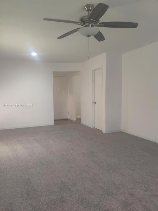 For Rent: $1,400 (1 beds, 1 baths, 101513 Square Feet)