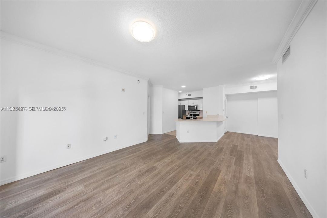 En Venta: $557,000 (2 camas, 2 baños, 997 Pies cuadrados)