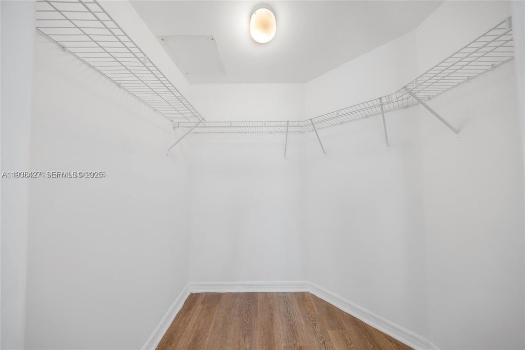 En Venta: $557,000 (2 camas, 2 baños, 997 Pies cuadrados)