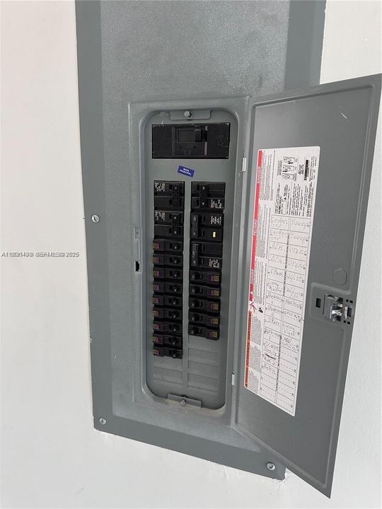 На продажу: $299,000 (2 спален, 2 ванн, 0 Квадратных фут)