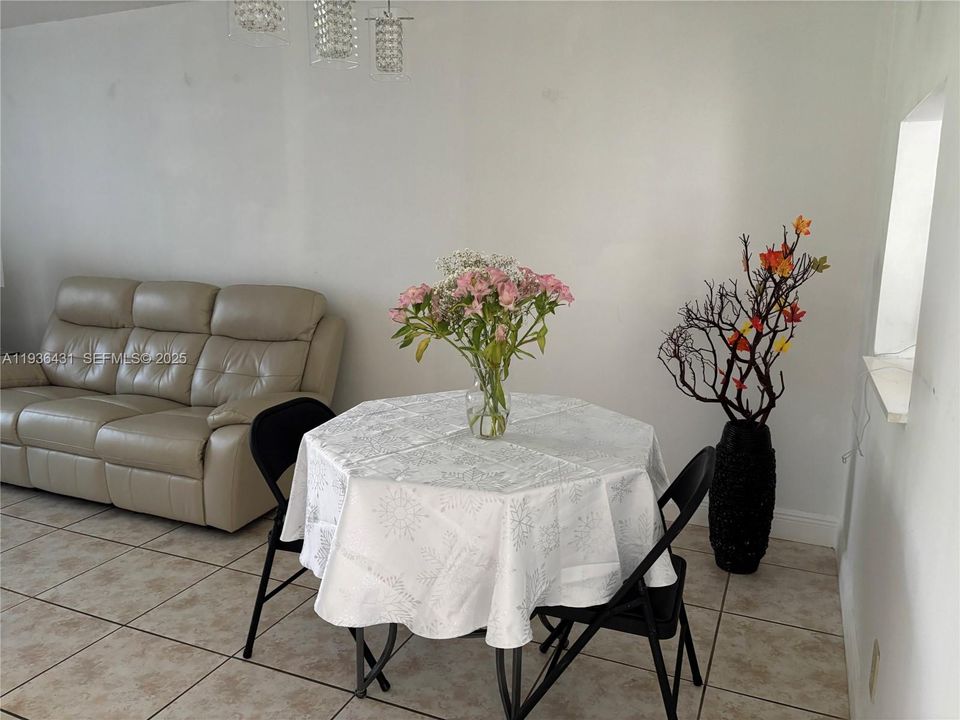 En Renta: $1,500 (1 camas, 1 baños, 730 Pies cuadrados)