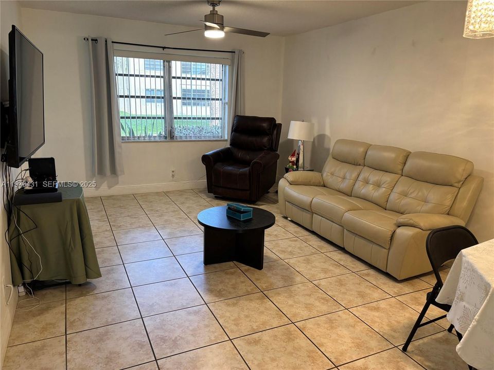 En Renta: $1,500 (1 camas, 1 baños, 730 Pies cuadrados)