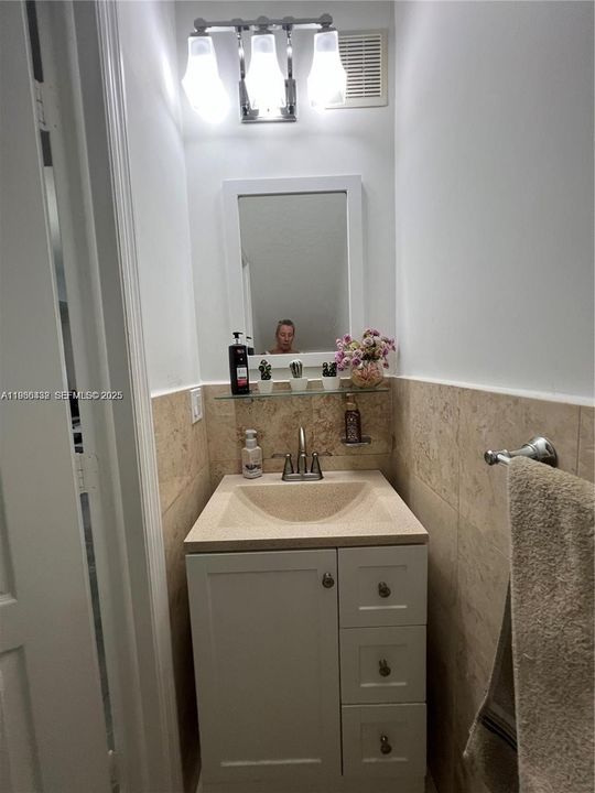 For Sale: $476,000 (2 beds, 2 baths, 1352 Square Feet)