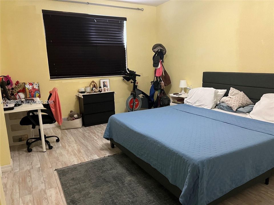 For Sale: $476,000 (2 beds, 2 baths, 1352 Square Feet)