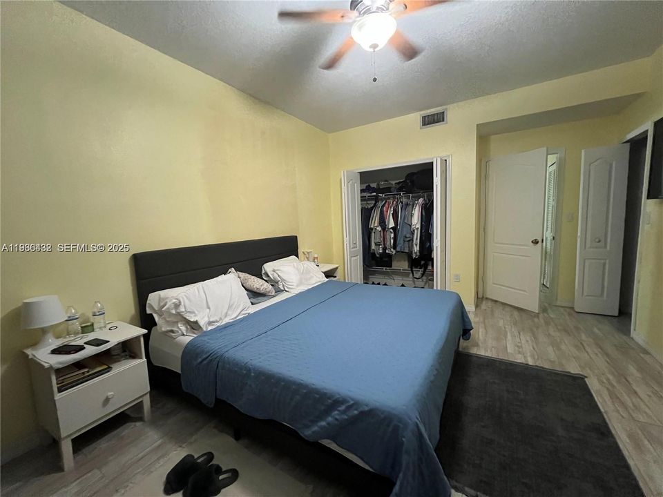 For Sale: $476,000 (2 beds, 2 baths, 1352 Square Feet)