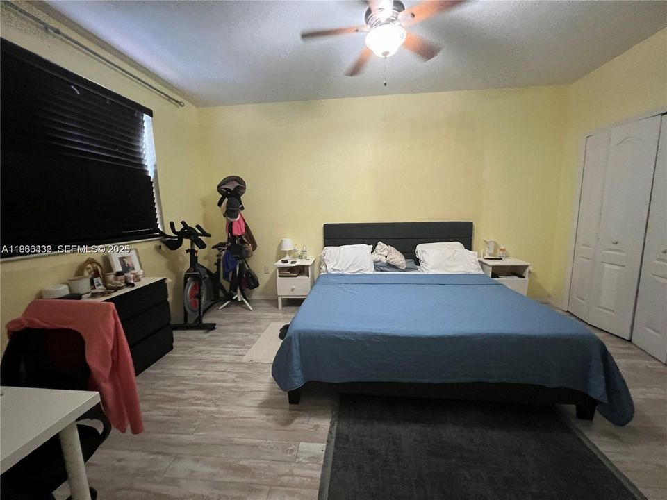 For Sale: $476,000 (2 beds, 2 baths, 1352 Square Feet)