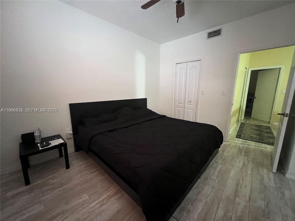 For Sale: $476,000 (2 beds, 2 baths, 1352 Square Feet)