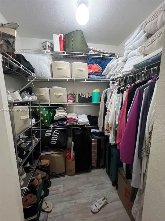 For Sale: $476,000 (2 beds, 2 baths, 1352 Square Feet)