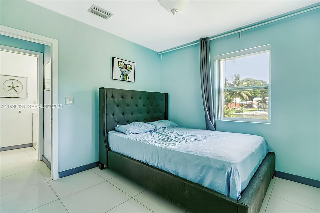 出租: $4,500 (4 贝兹, 2 浴室, 1542 平方英尺)