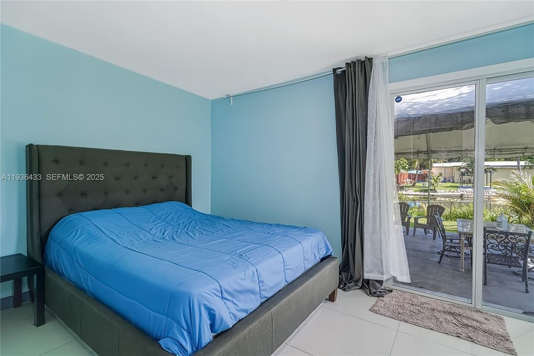 出租: $4,500 (4 贝兹, 2 浴室, 1542 平方英尺)