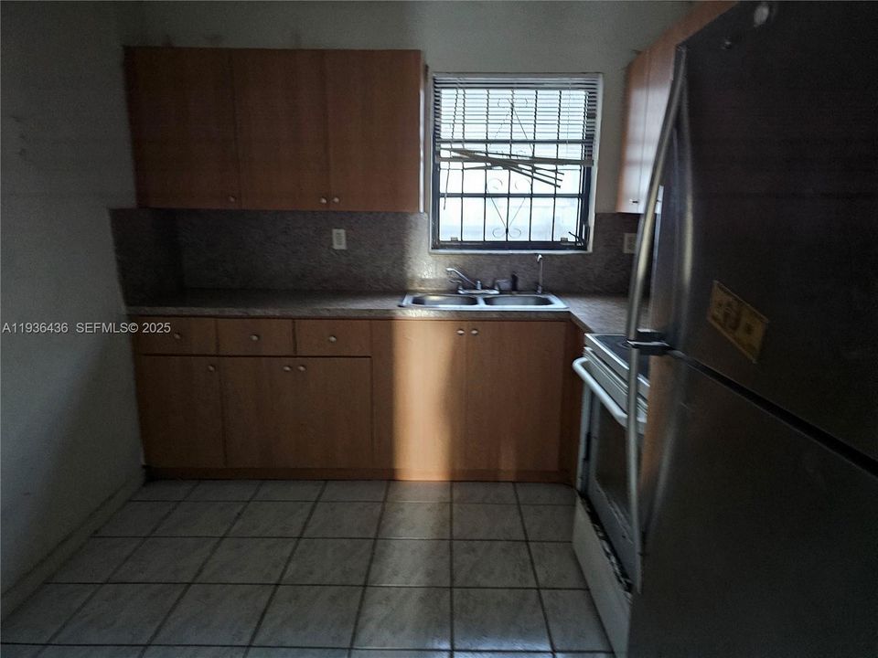 For Sale: $495,000 (4 beds, 2 baths, 1980 Square Feet)