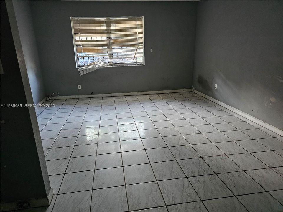 For Sale: $495,000 (4 beds, 2 baths, 1980 Square Feet)