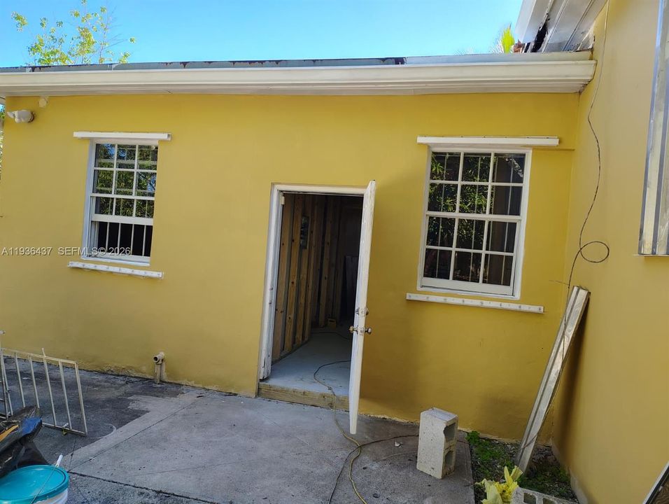 В аренду: $3,600 (3 спален, 2 ванн, 1423 Квадратных фут)