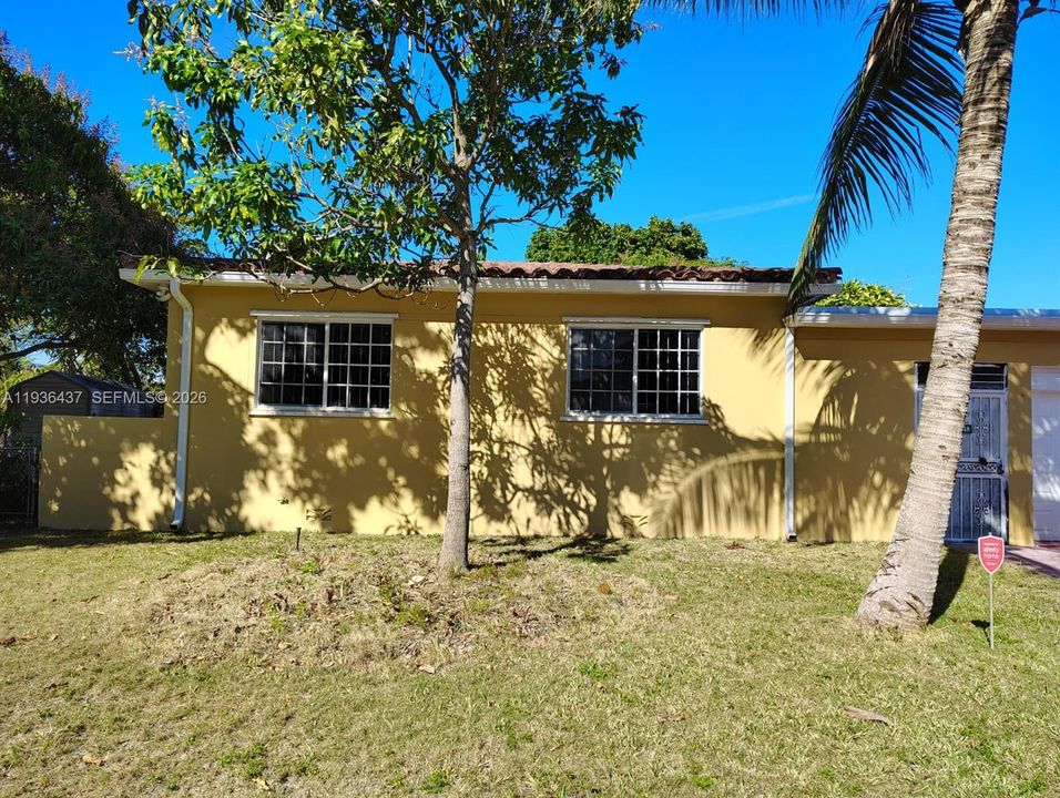 В аренду: $3,600 (3 спален, 2 ванн, 1423 Квадратных фут)