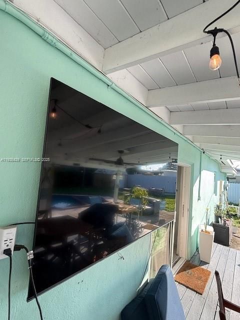 В аренду: $3,450 (3 спален, 2 ванн, 1196 Квадратных фут)