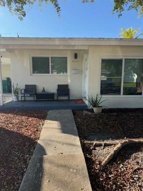 В аренду: $3,450 (3 спален, 2 ванн, 1196 Квадратных фут)