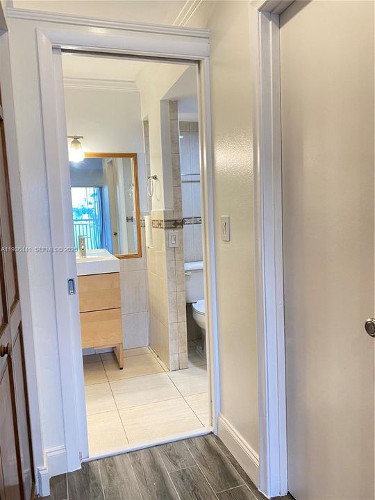 出租: $2,350 (2 贝兹, 2 浴室, 870 平方英尺)