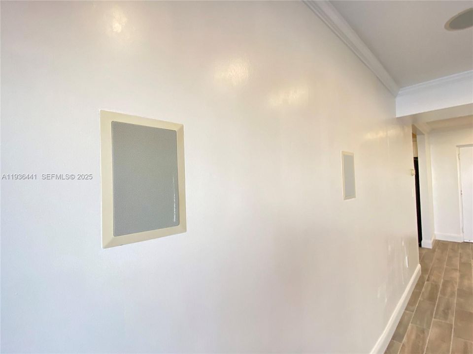 出租: $2,350 (2 贝兹, 2 浴室, 870 平方英尺)