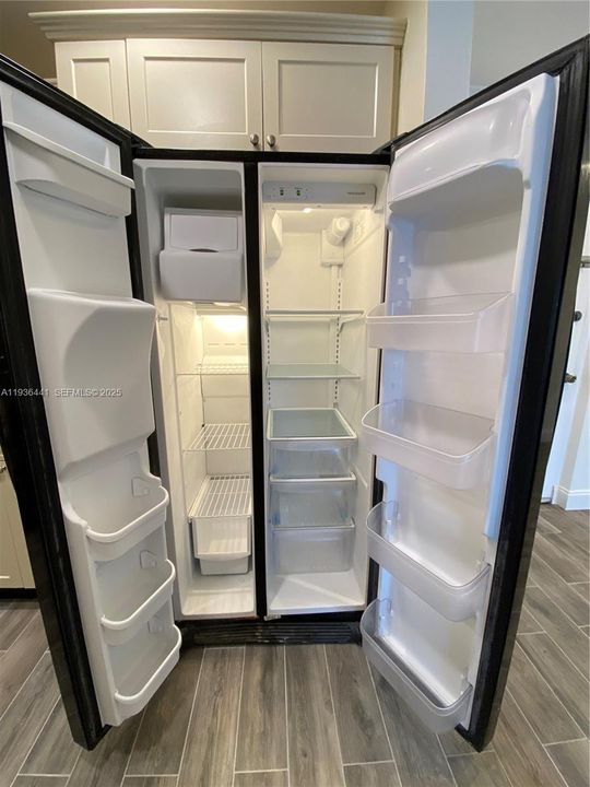 出租: $2,350 (2 贝兹, 2 浴室, 870 平方英尺)