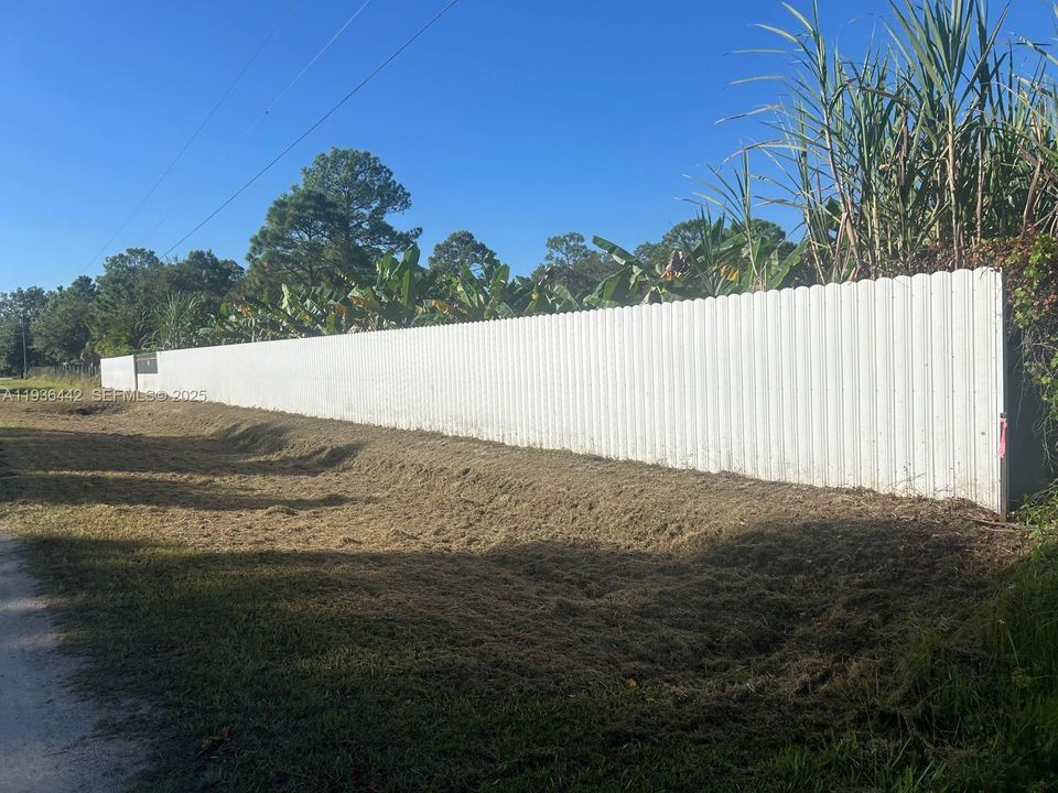 En Venta: $120,000 (1.25 acres)