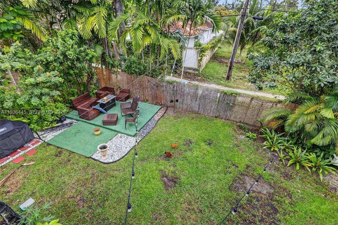 For Rent: $4,850 (5 beds, 2 baths, 3526 Square Feet)