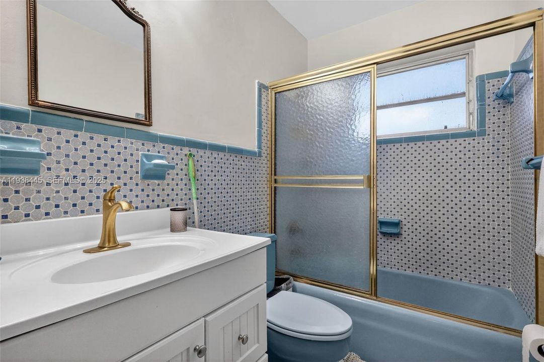 For Rent: $4,850 (5 beds, 2 baths, 3526 Square Feet)