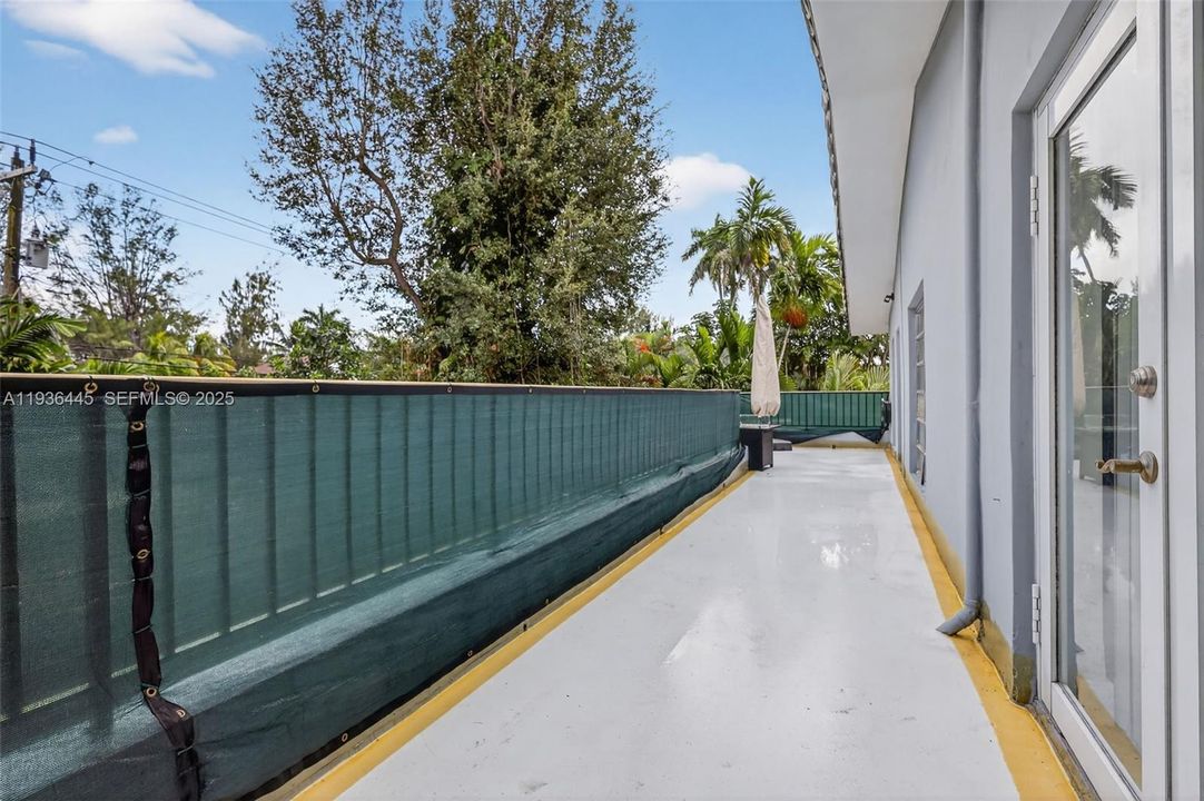 For Rent: $4,850 (5 beds, 2 baths, 3526 Square Feet)