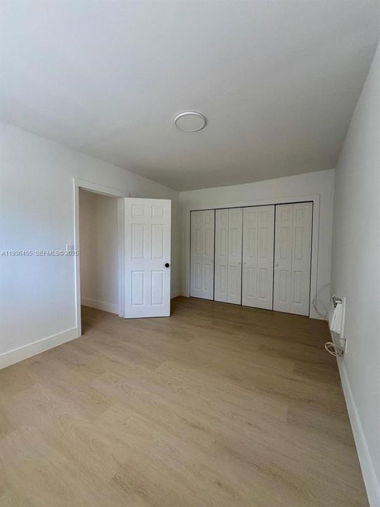 В аренду: $1,599 (1 спален, 1 ванн, 3296 Квадратных фут)