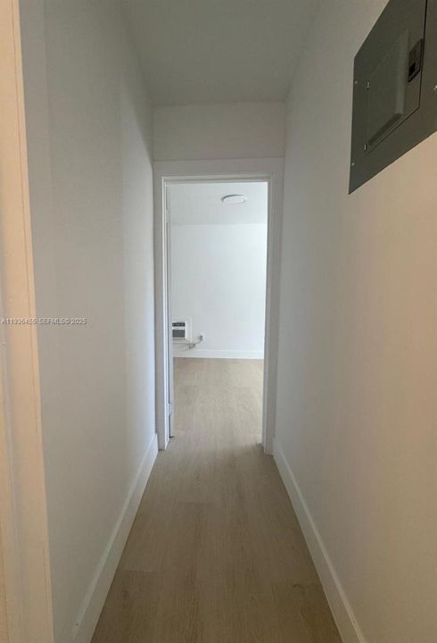 В аренду: $1,599 (1 спален, 1 ванн, 3296 Квадратных фут)