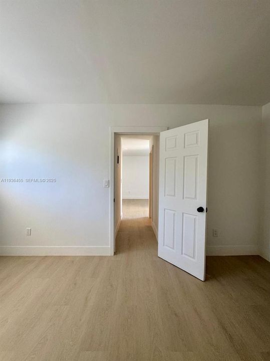 В аренду: $1,599 (1 спален, 1 ванн, 3296 Квадратных фут)