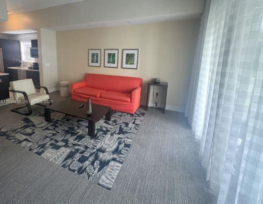 На продажу: $140,000 (1 спален, 2 ванн, 1070 Квадратных фут)