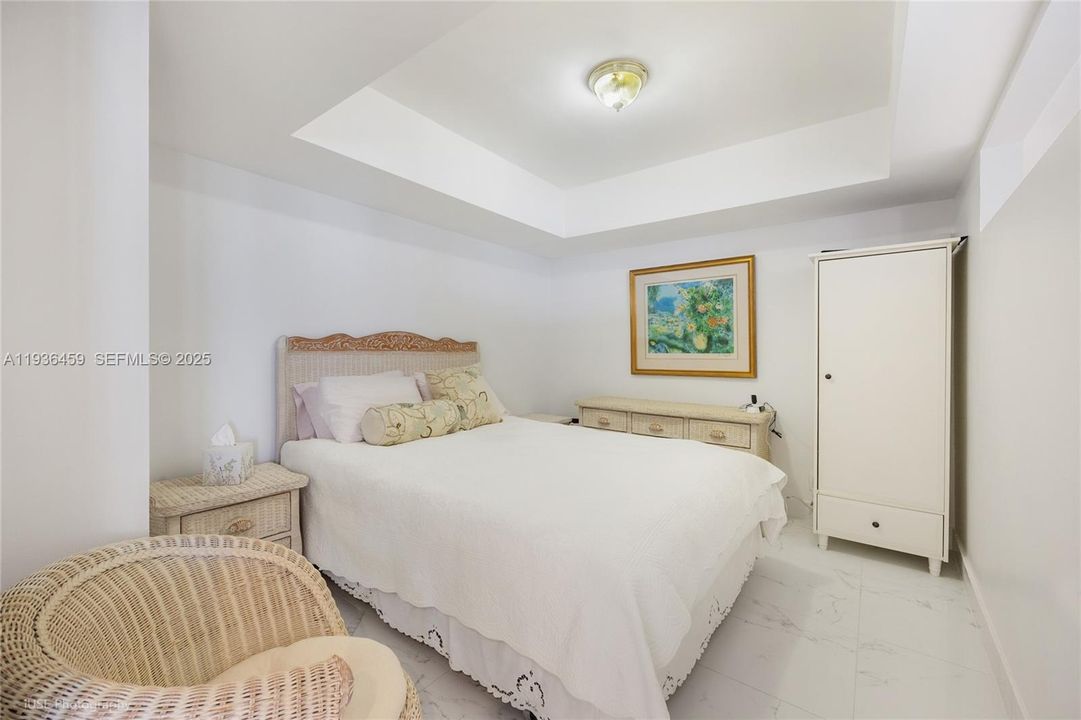 出租: $5,900 (2 贝兹, 2 浴室, 1460 平方英尺)