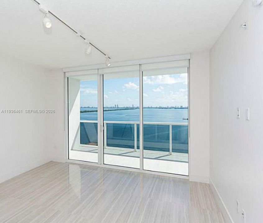 En Renta: $5,650 (3 camas, 3 baños, 1432 Pies cuadrados)