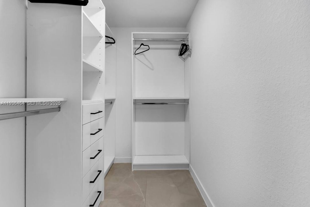 For Rent: $3,200 (4 beds, 3 baths, 1398 Square Feet)