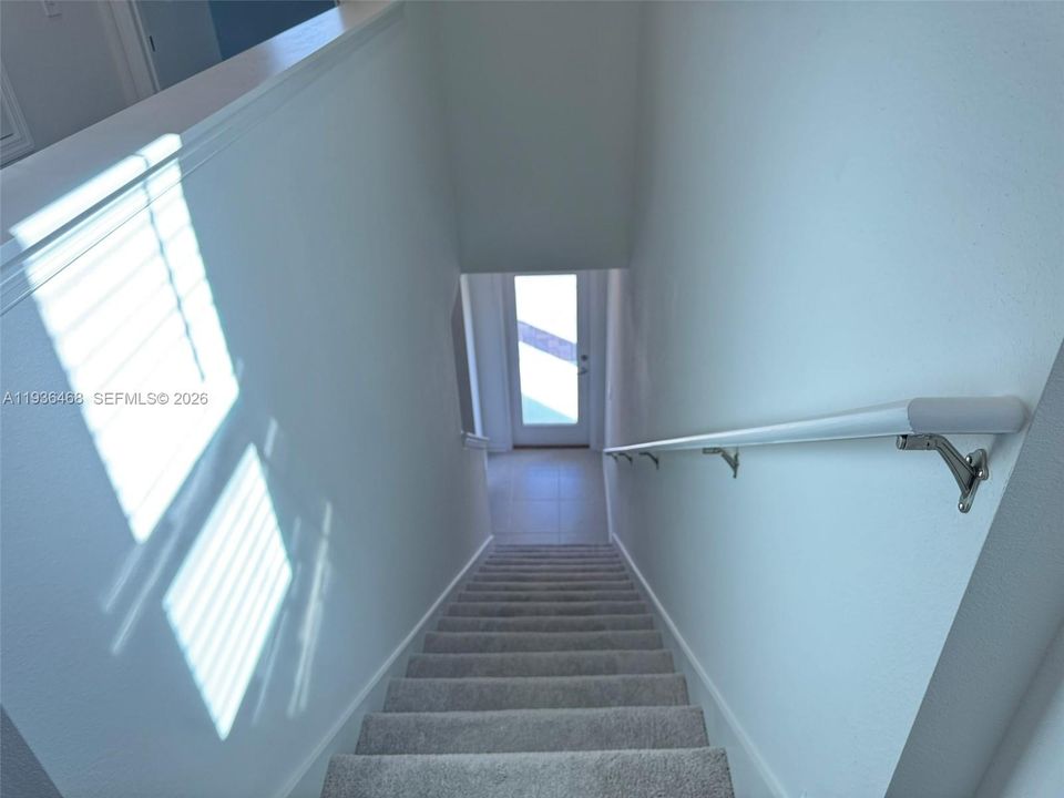 出租: $2,400 (3 贝兹, 2 浴室, 1795 平方英尺)