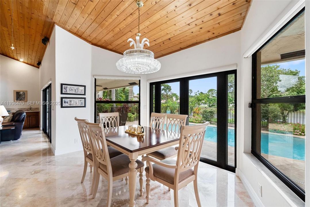 En Venta: $1,450,000 (3 camas, 2 baños, 2854 Pies cuadrados)