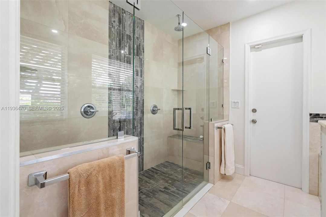 En Venta: $1,450,000 (3 camas, 2 baños, 2854 Pies cuadrados)