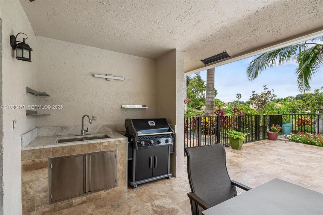 En Venta: $1,450,000 (3 camas, 2 baños, 2854 Pies cuadrados)