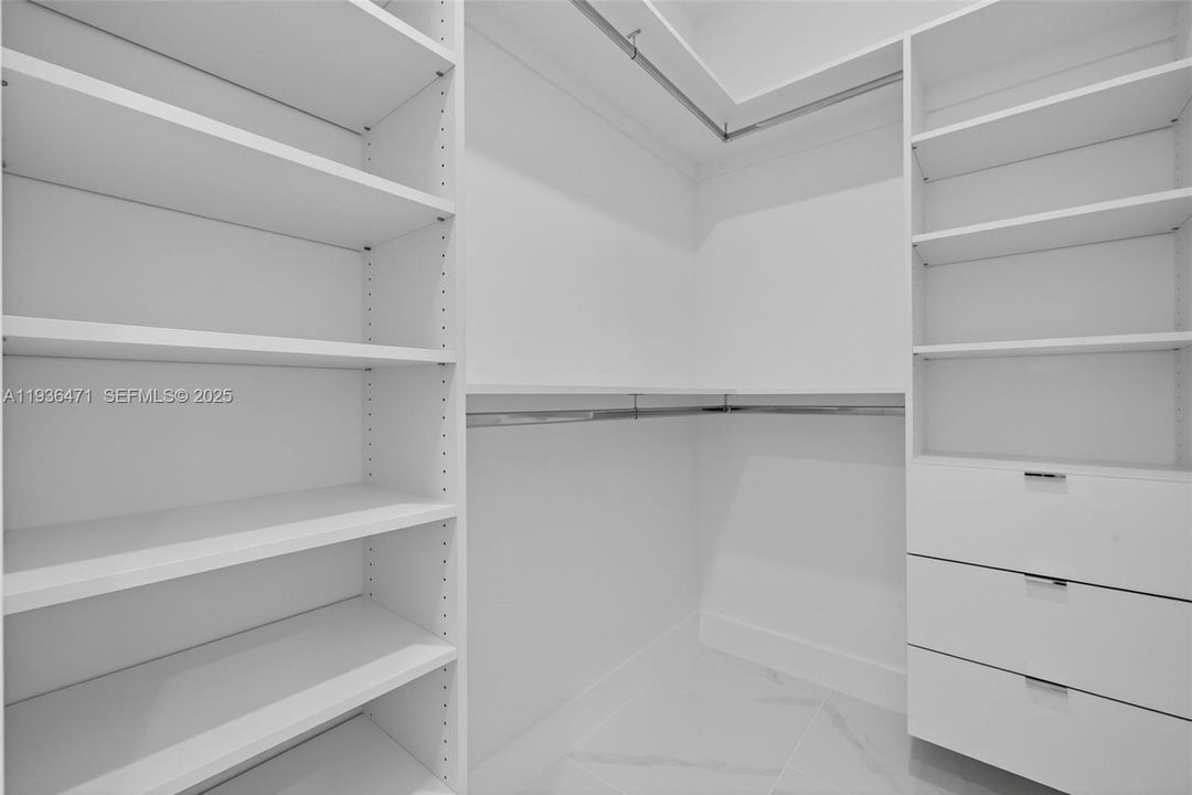 На продажу: $375,000 (3 спален, 2 ванн, 1420 Квадратных фут)