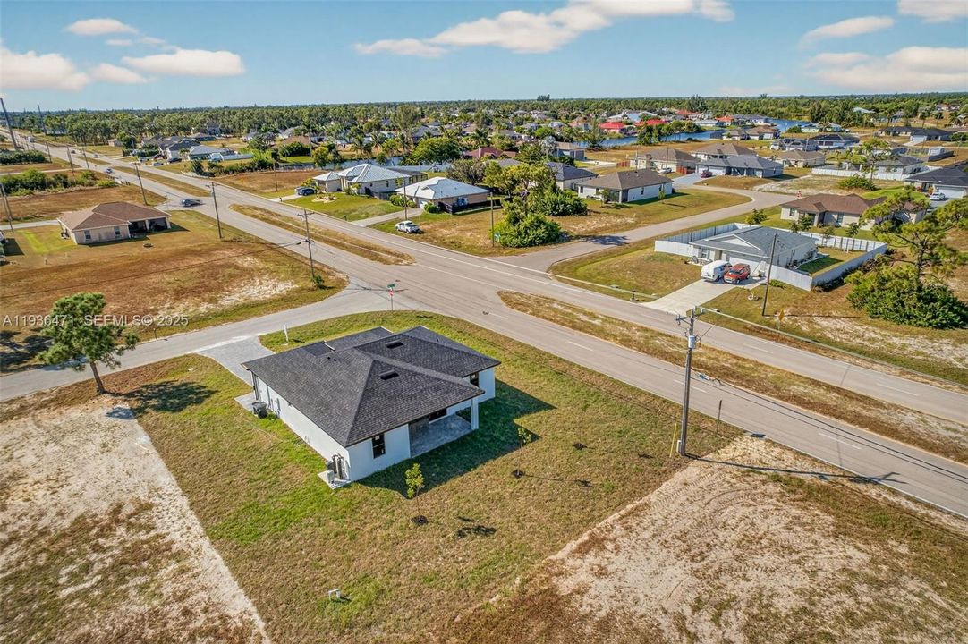 На продажу: $375,000 (3 спален, 2 ванн, 1420 Квадратных фут)