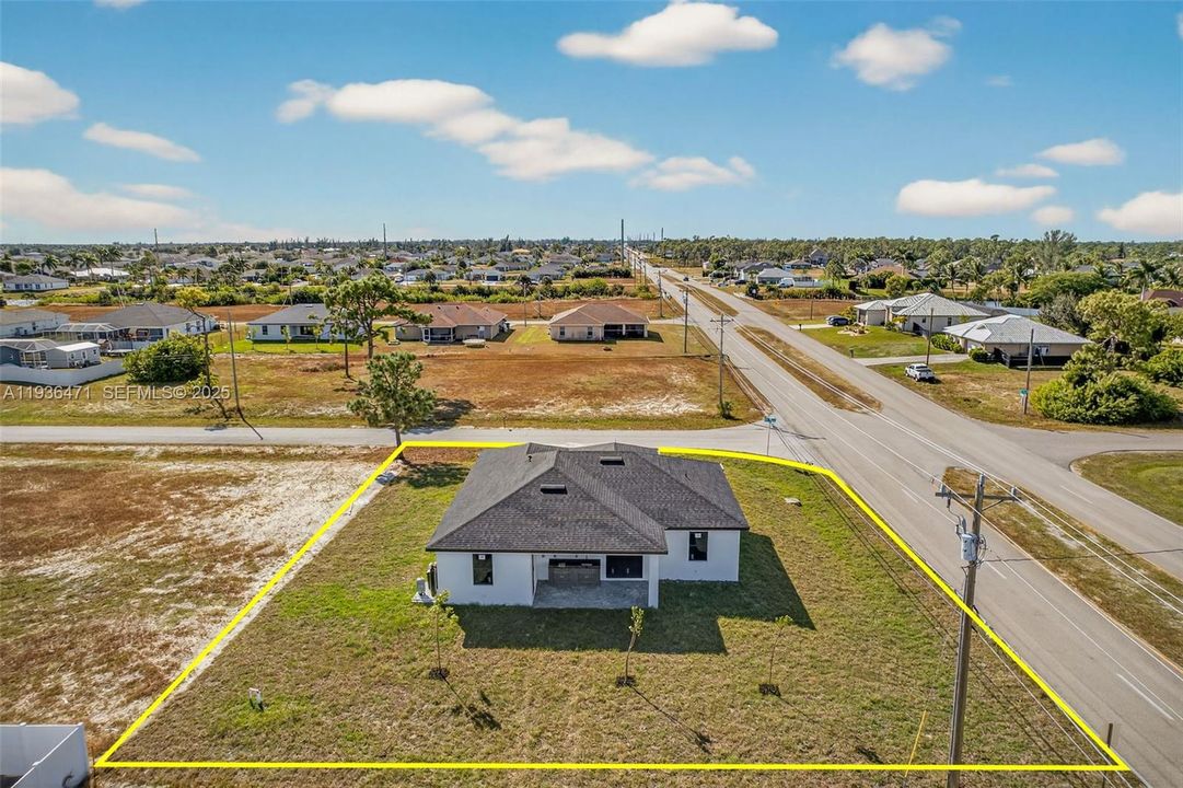 На продажу: $375,000 (3 спален, 2 ванн, 1420 Квадратных фут)