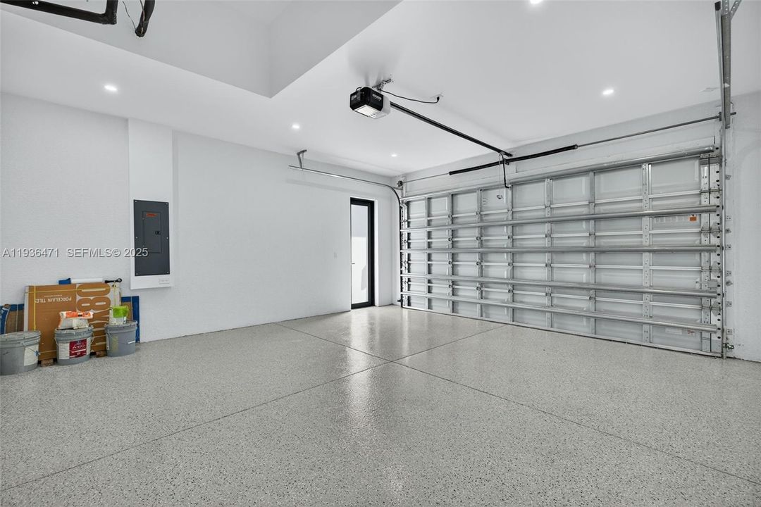 На продажу: $375,000 (3 спален, 2 ванн, 1420 Квадратных фут)